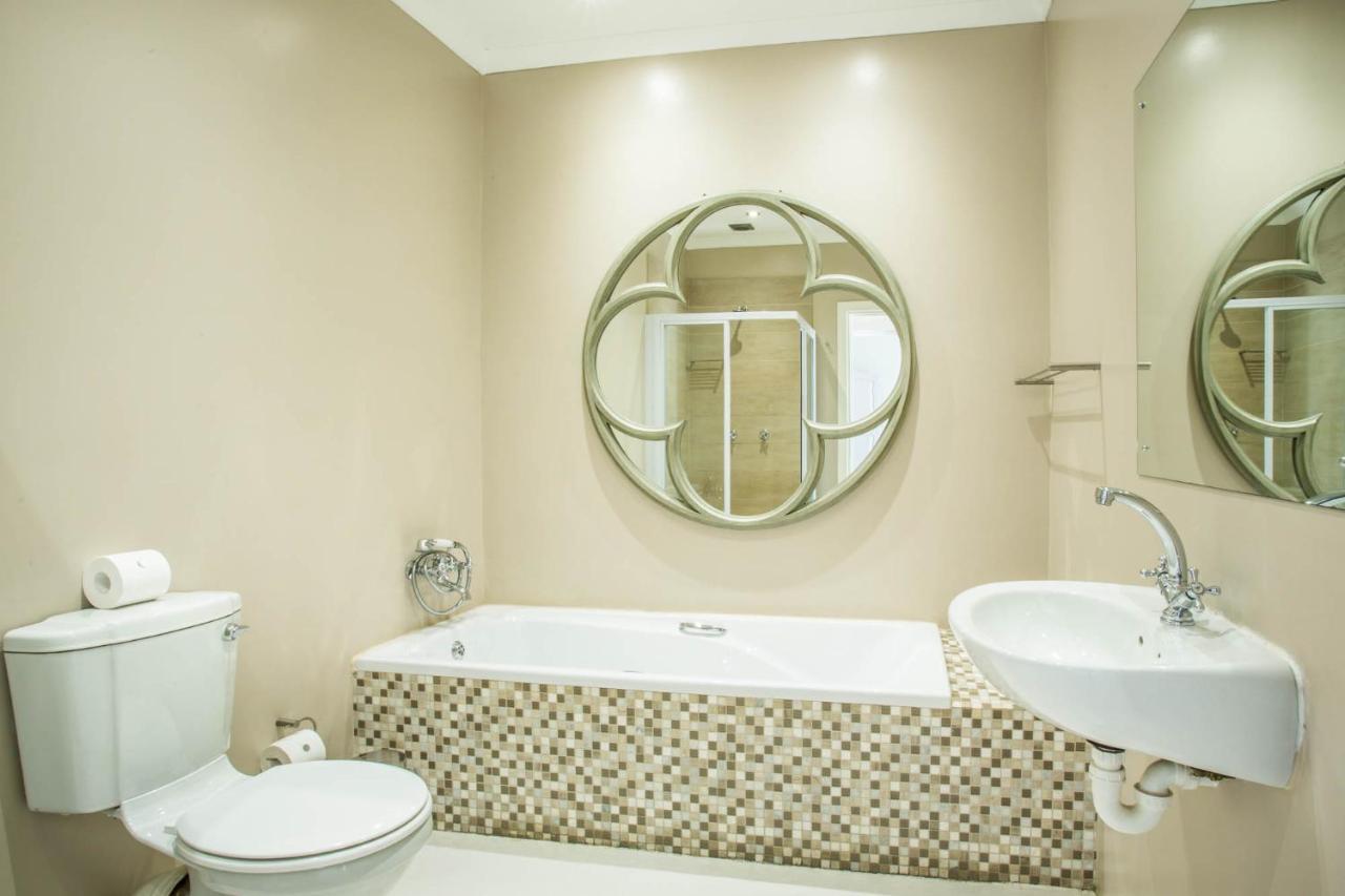 El Dorado 65 Luxury Self Catering Villa Oudtshoorn Eksteriør bilde