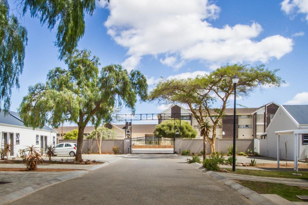 El Dorado 65 Luxury Self Catering Villa Oudtshoorn Eksteriør bilde